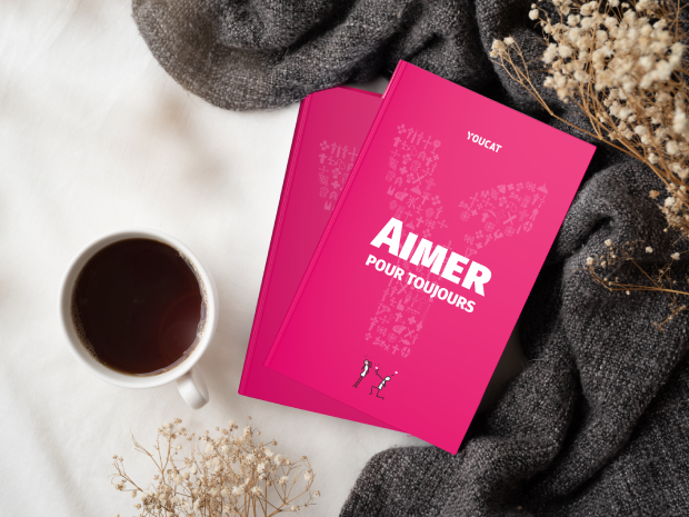 YOUCAT-LOVE_Mockup_Cover-4_en-small