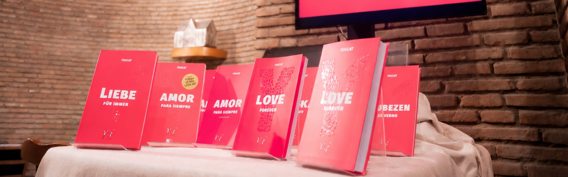 youcat-love-forever-header-sem-fios-1920x600